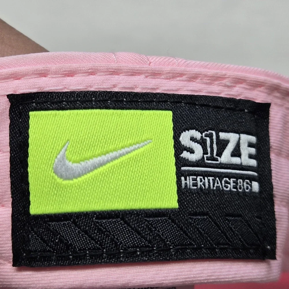 Nike Girls Baseball Cap OS Pink Curved Heritage 86 Buckle Strapback READ